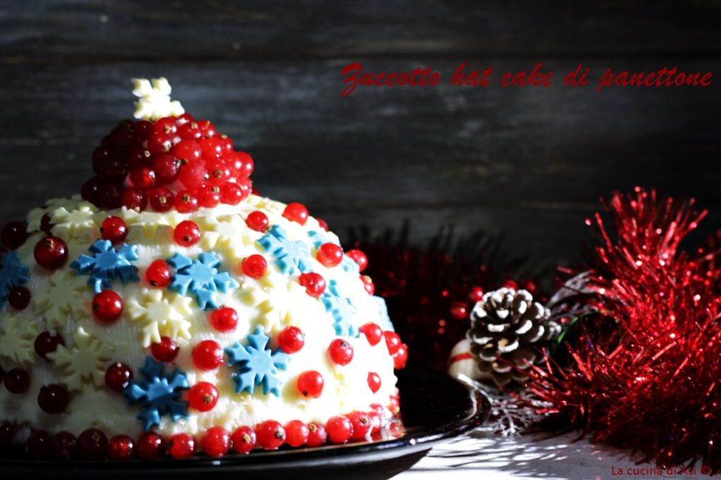Zuccotto berretto de panettone hat cake