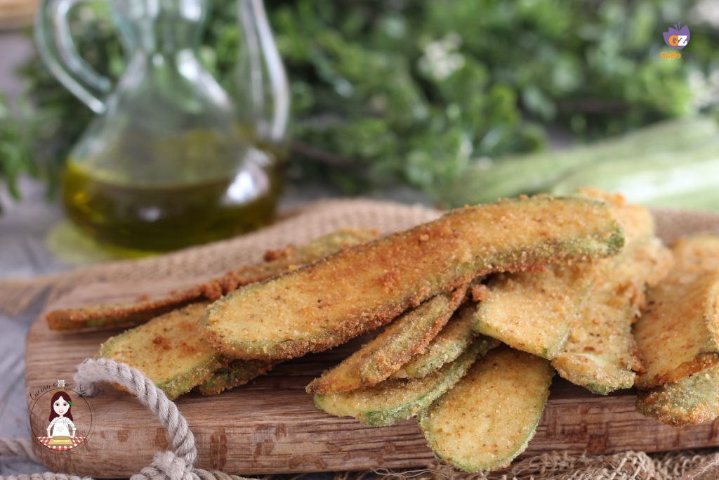 Abobrinha empanada e frita