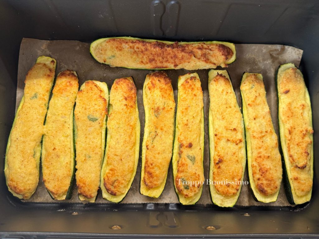 abobrinhas recheadas na fritadeira a ar