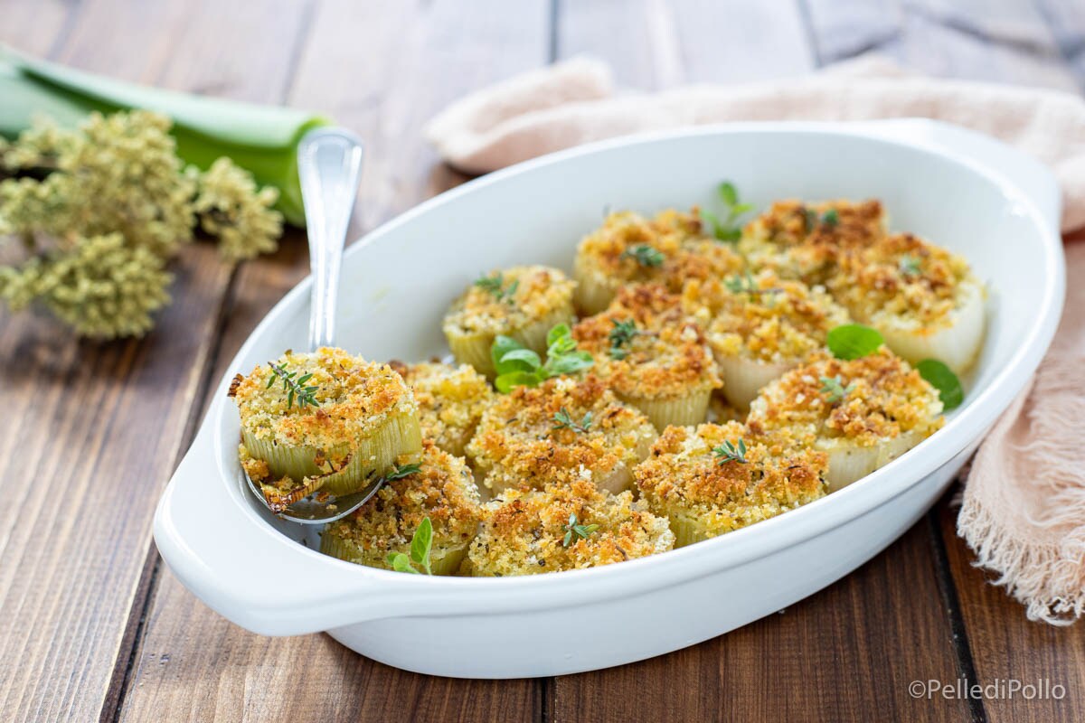 Alho-poró gratinado com ervas e farinha de rosca