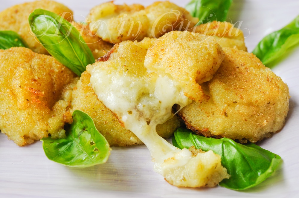 Almôndegas de batata ao pesto e queijo receita fácil