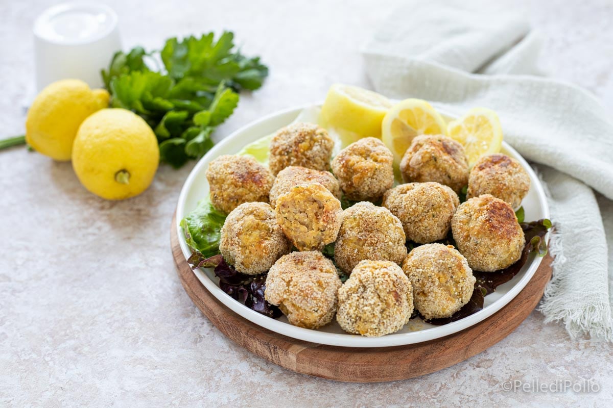 Almôndegas de frango e ricota ao limão