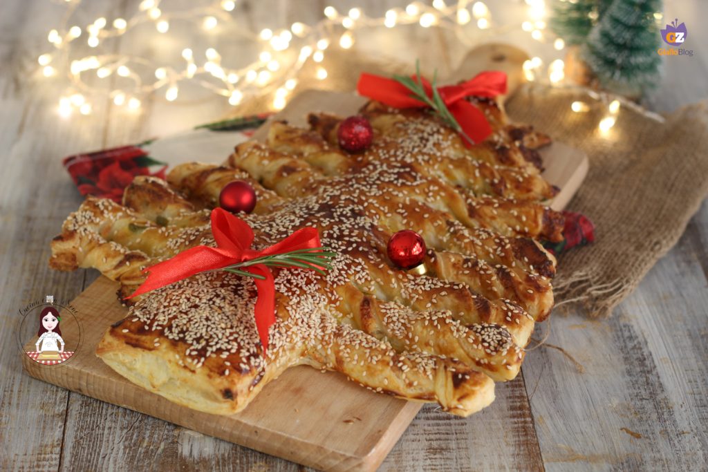 Árvore de Natal de massa folhada salgada