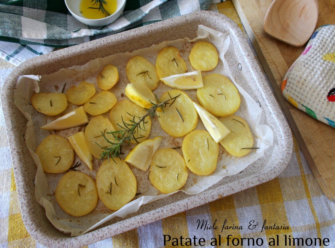 Batatas assadas ao limão