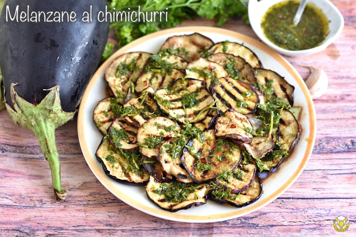 Berinjela grelhada ao chimichurri