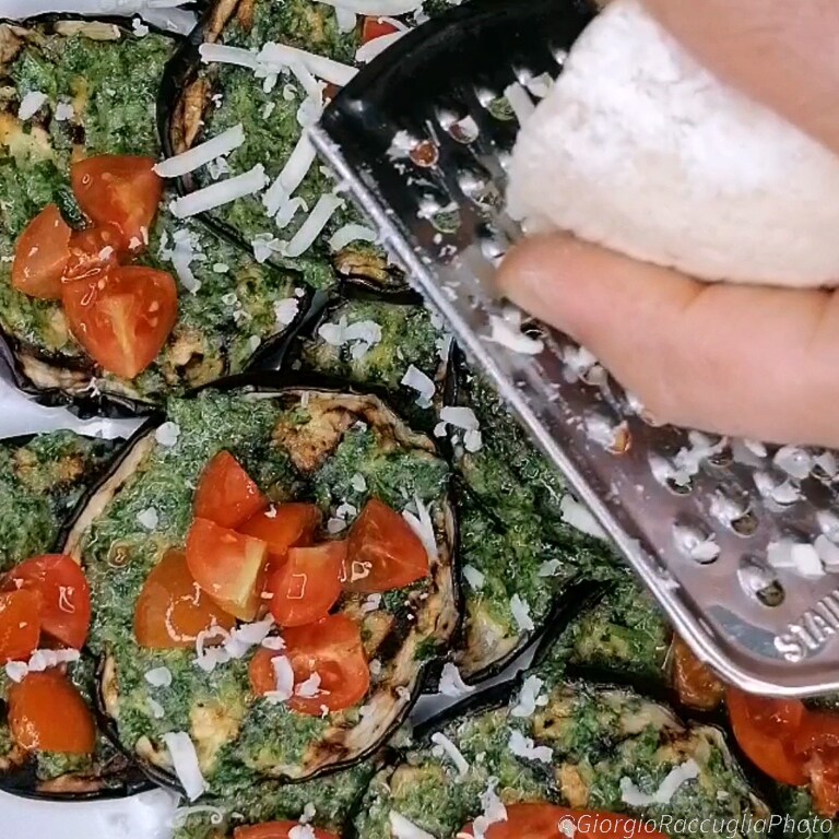 berinjela grelhada com molho de salsa