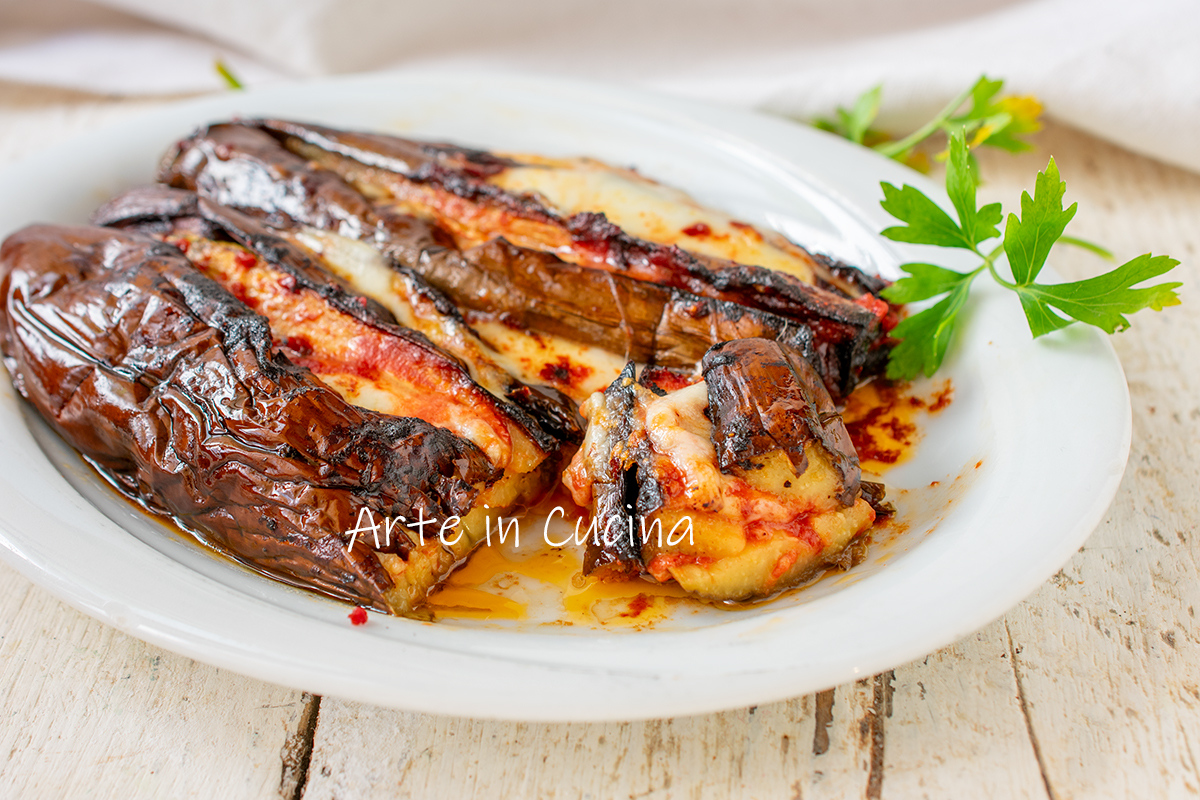 Berinjelas recheadas à napolitana