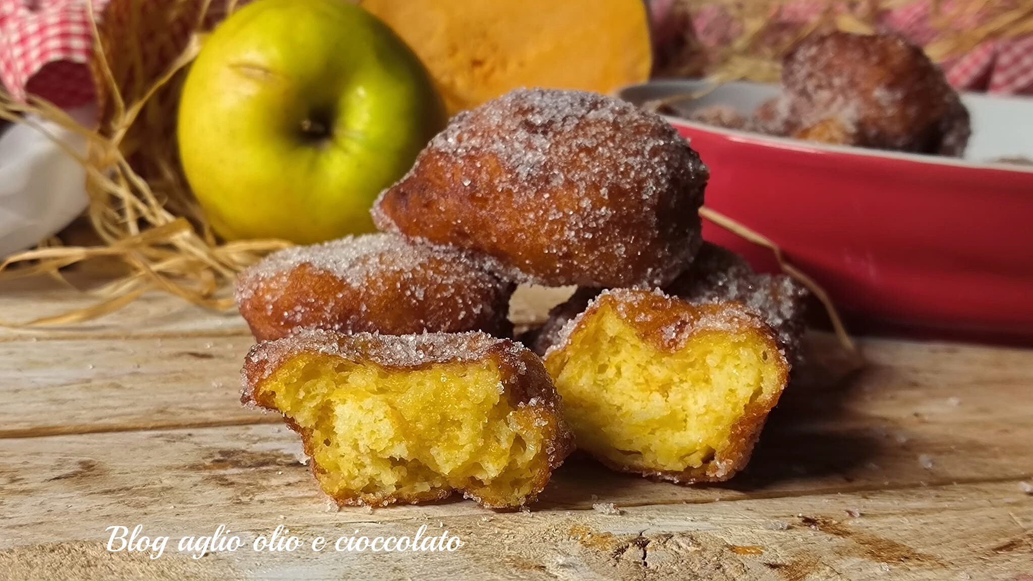 BOLINHOS DE CARNEVAL MAÇÃ E ABÓBORA