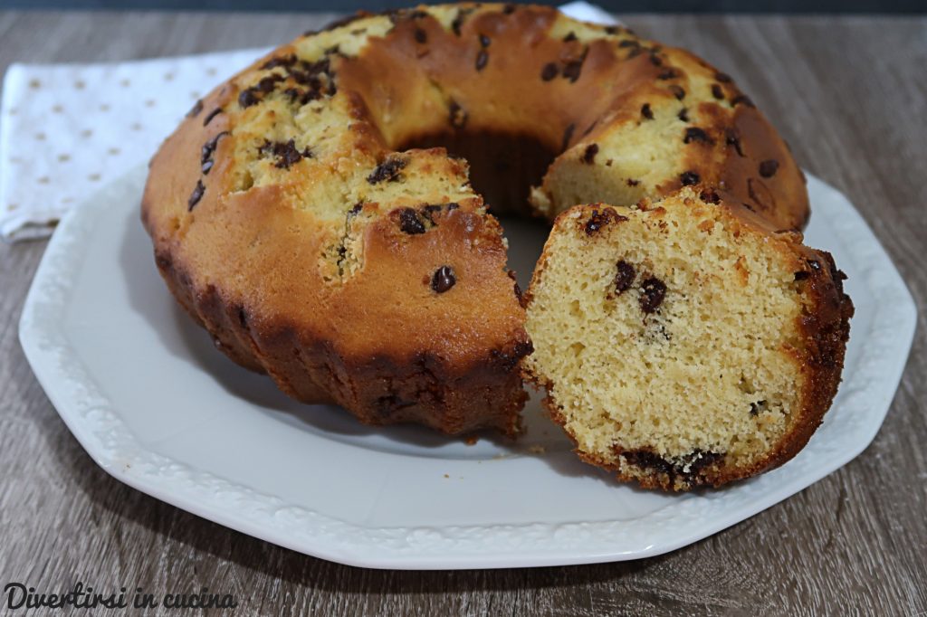 Bolo de chocolate duplo.
