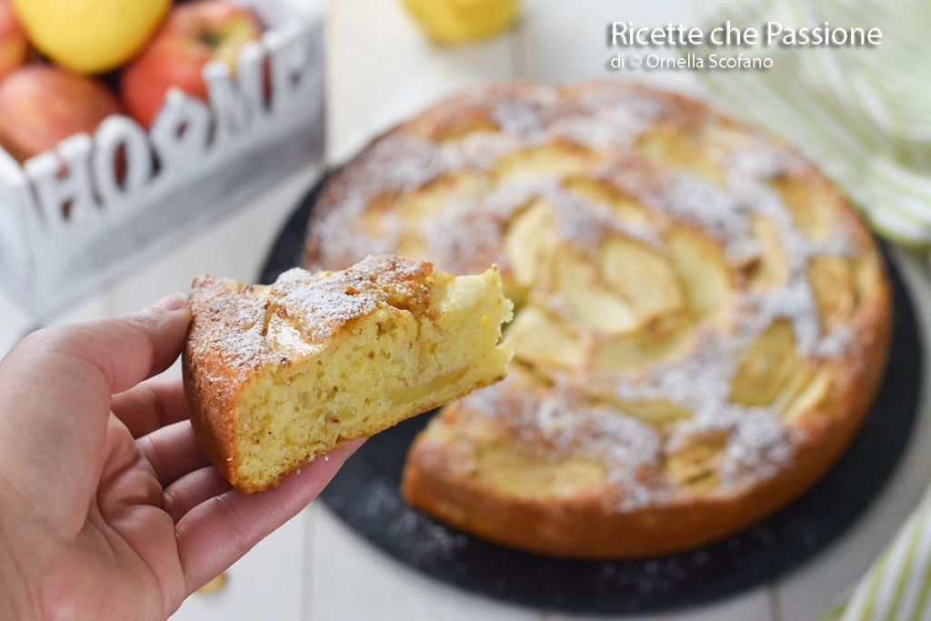bolo de maçã com avelãs e iogurte