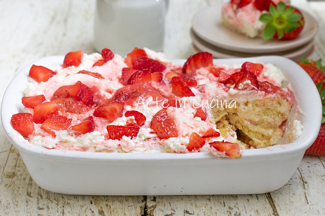 BOLO DE MORANGO com pavesini