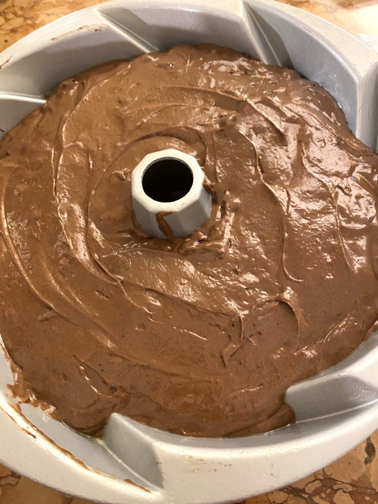 Bolo smarties com Nutella para Carnaval