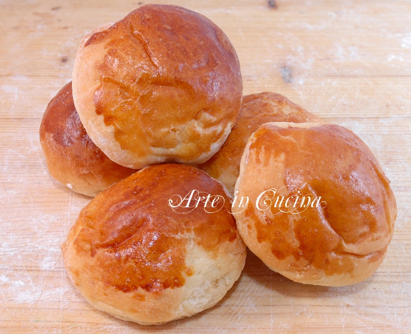 Pães doces de manteiga