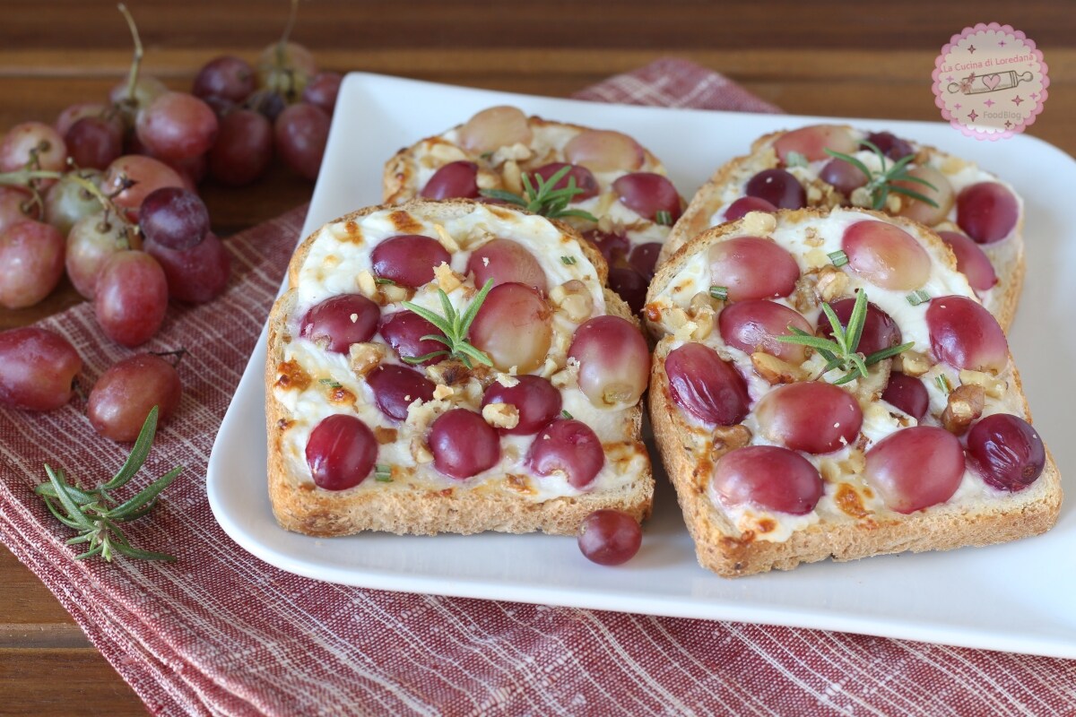 BRUSCHETTAS COM UVA E STRACCHINO deliciosas e maravilhosas