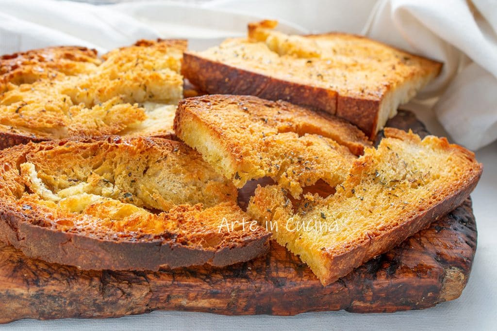 Bruschettas de pão com azeite e orégano