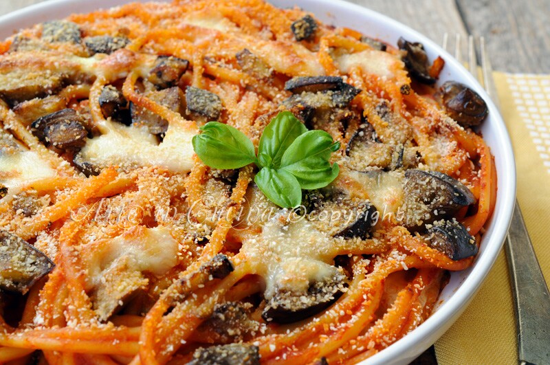 Bucatini alla caporalessa receita napolitana