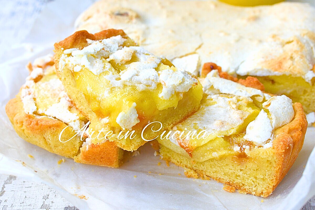 TORTA de CREME de MAÇÃ