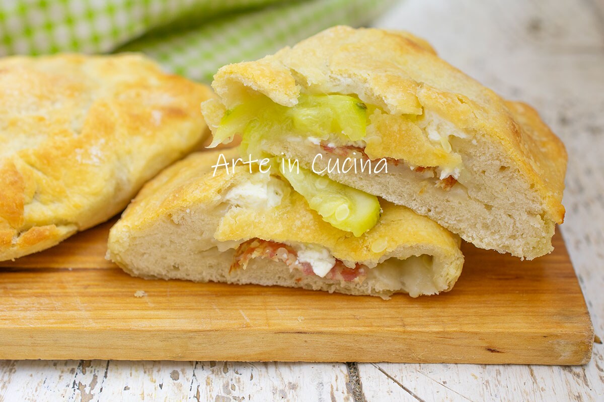 CALZONES com ABOBRINHAS e salame