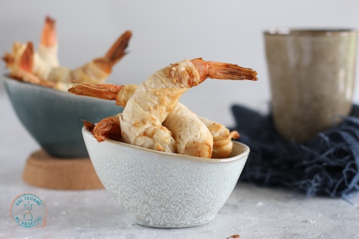 Camarões na crosta na fritadeira a ar