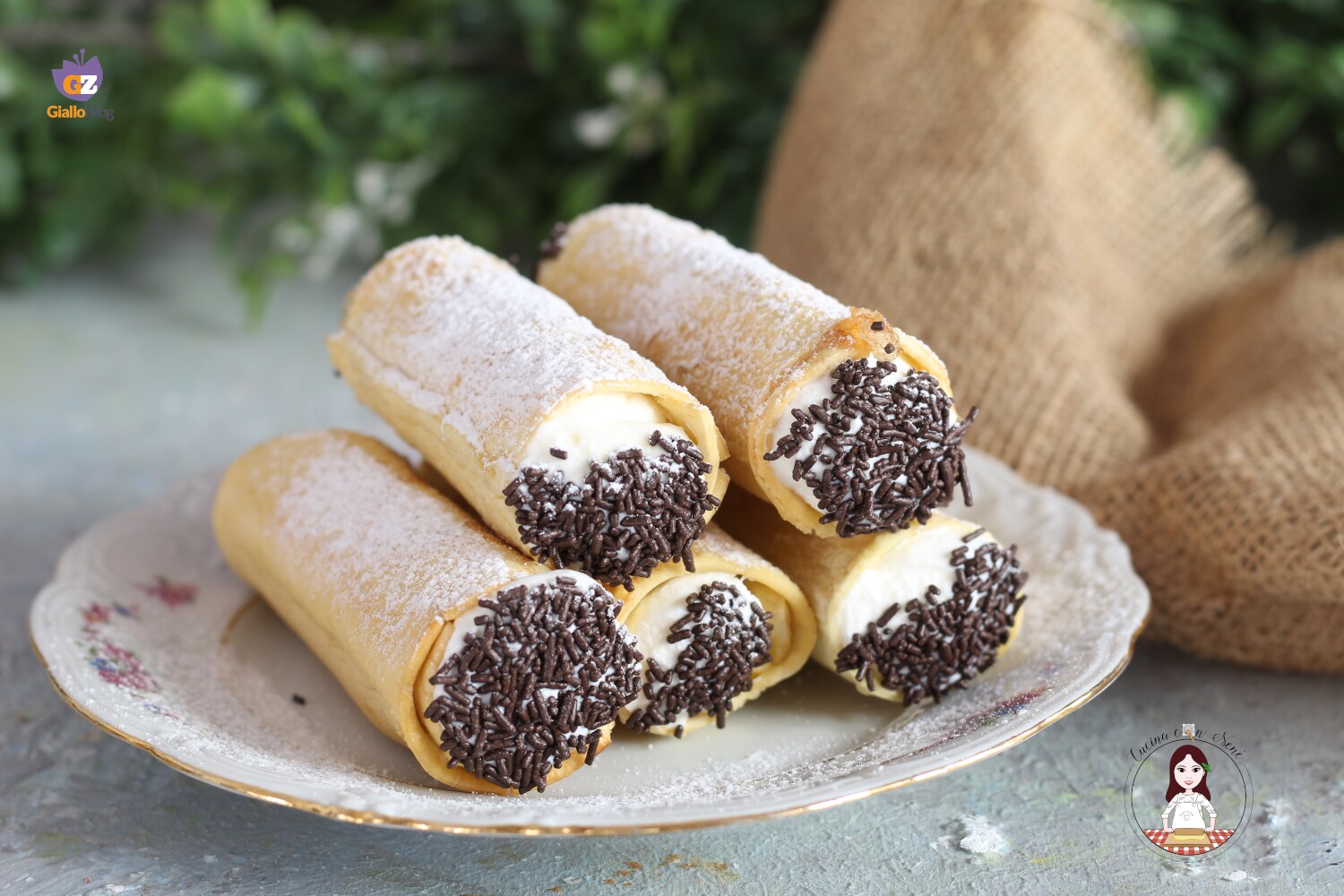 Cannoli doces de massa fresca