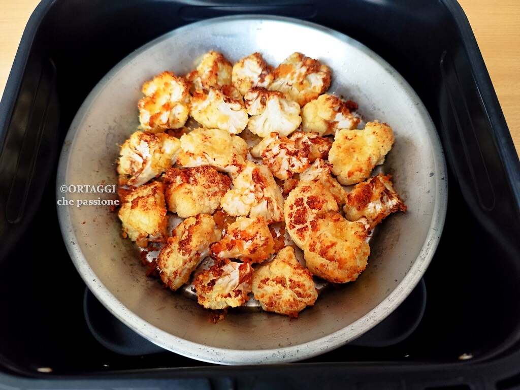 couve-flor na fritadeira a ar gratinada e levemente empanada