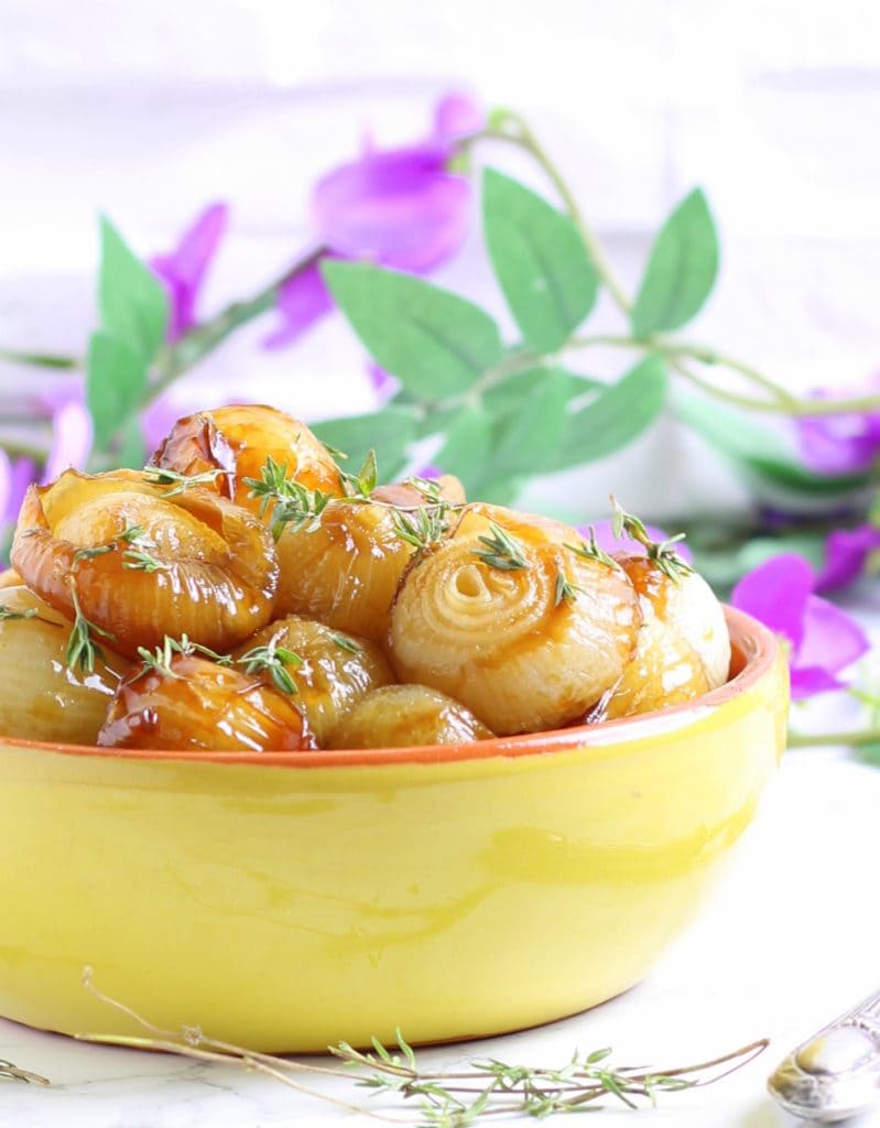 Cebolinhas em agridoce aromatizadas com tomilho