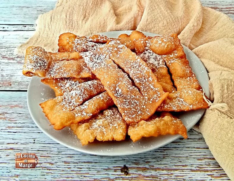 chiacchiere com café