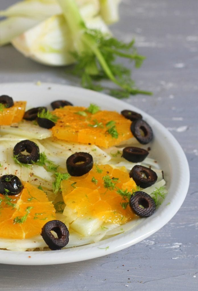 Salada de erva-doce com laranjas e azeitonas