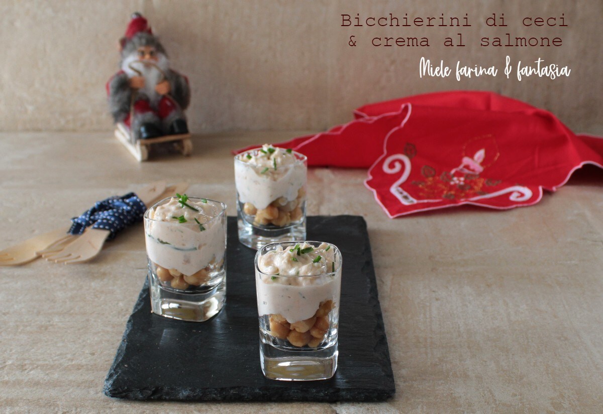 Copinhos de grão-de-bico com creme de salmão