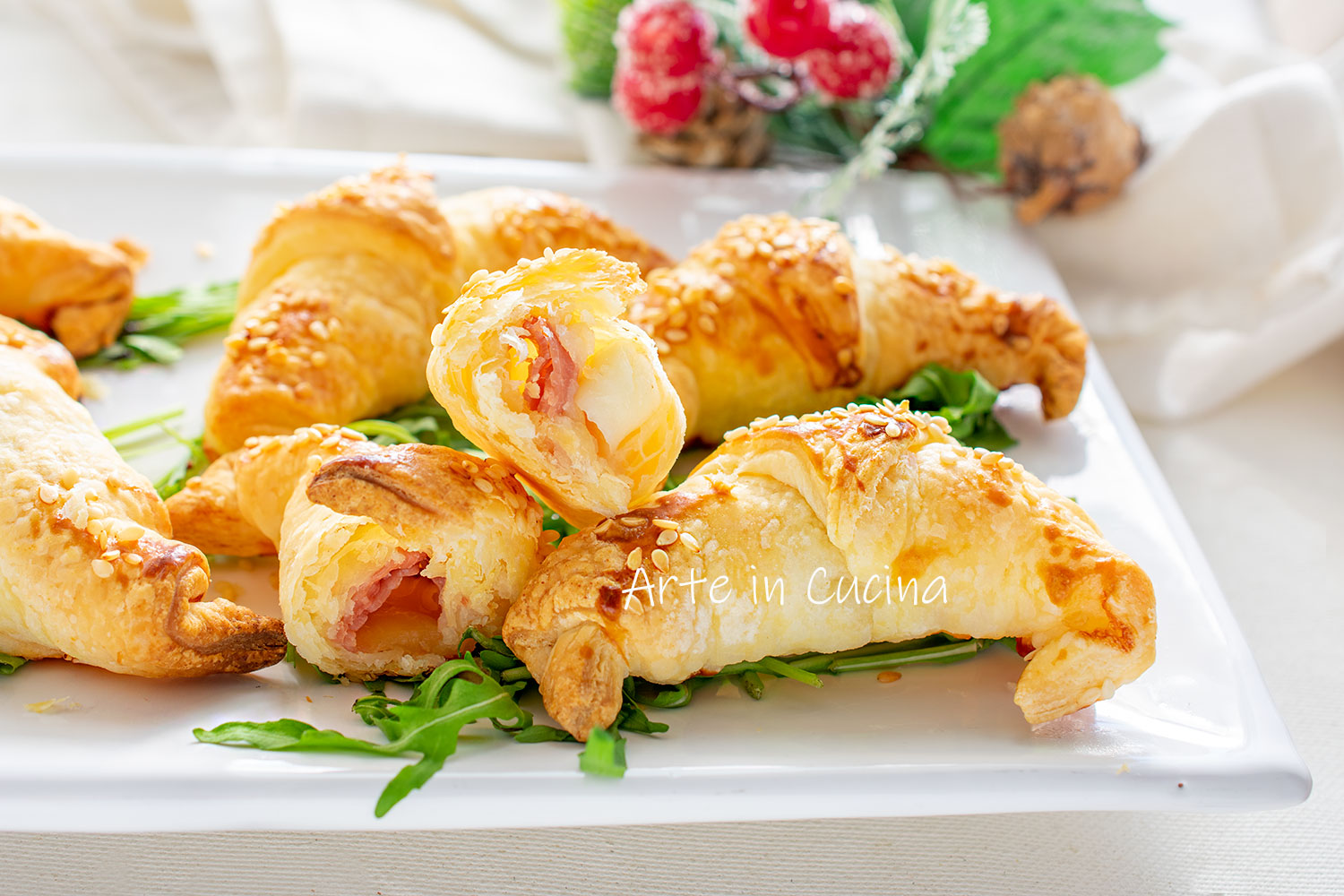 Croissants folhados rápidos com speck e queijo