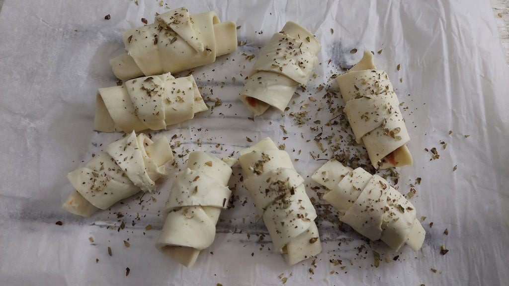 CROISSANTS de MASSA FOLHADA ao ESTILO PIZZAIOLA