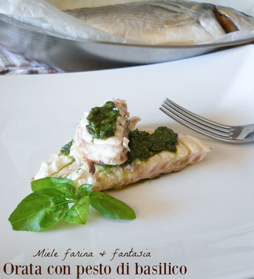 Dourada assada com pesto de manjericão