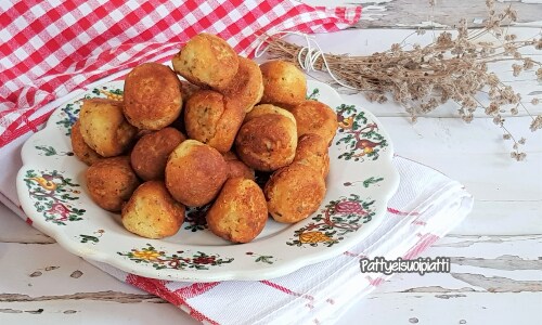 Almôndegas de frango assado sobrando