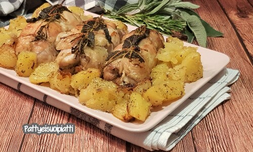 Rolinhos de frango assados com batatas