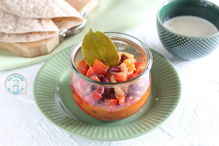 Feijoada vegana em vasocottura
