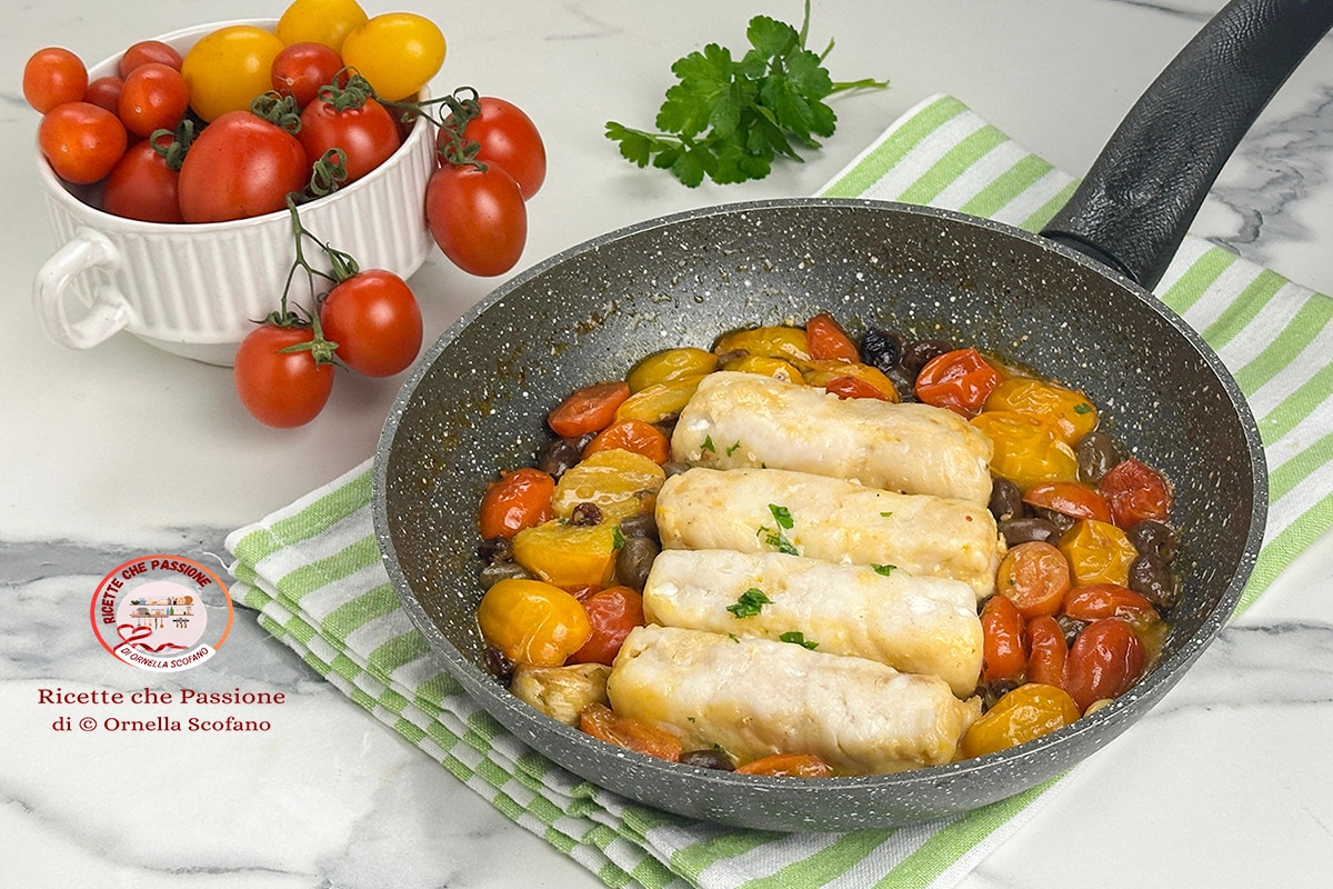 Filés de bacalhau à mediterrânea rápidos na frigideira