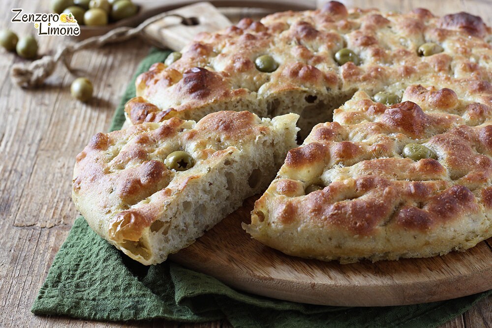 Focaccia com azeitonas