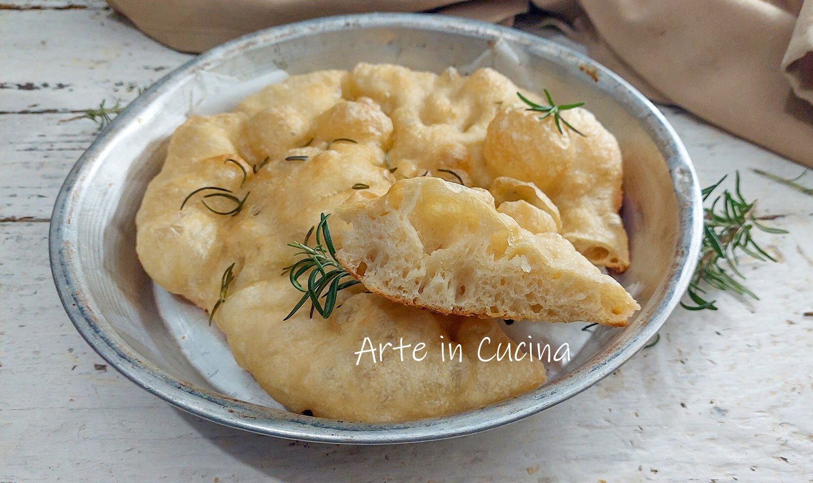 FOCACCIA no RUOTO branca com alecrim