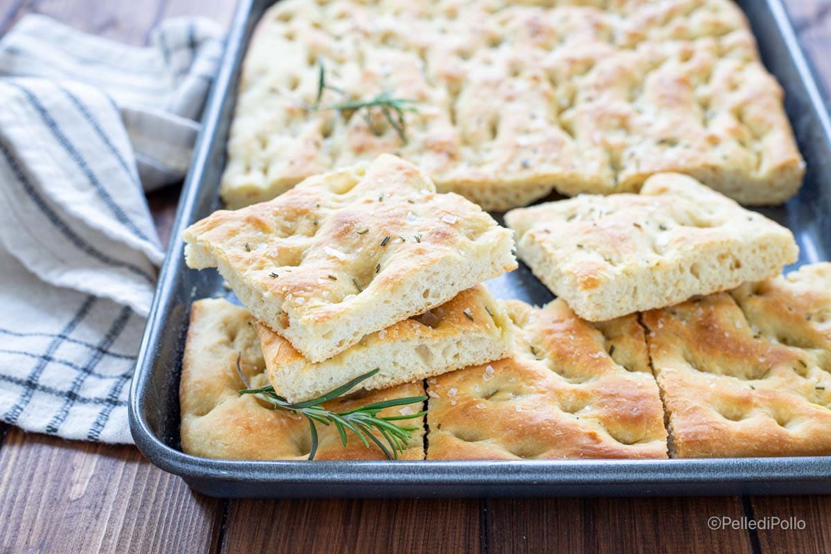 Focaccia com flocos de batata