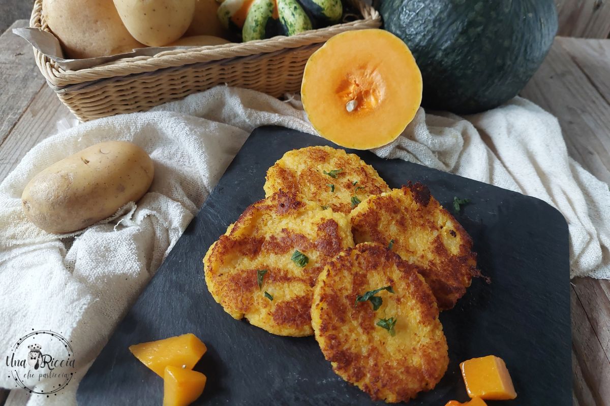 Fritters de abóbora e batata com crosta dourada
