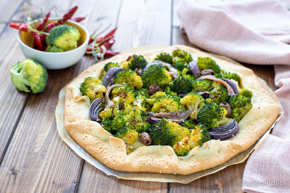 Galette salgada de brócolis com massa brisée