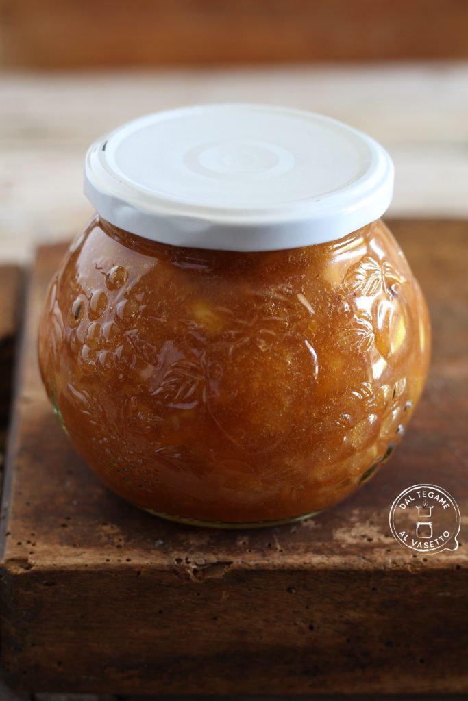 geleia de pêssegos cozida com a panela elétrica instant pot
