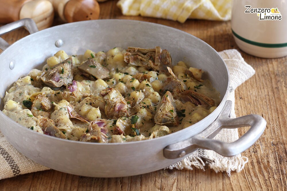 Gnocchetti com alcachofras