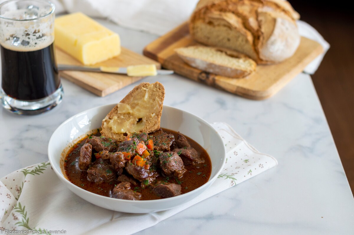 Guisado de carne bovina à Guinness