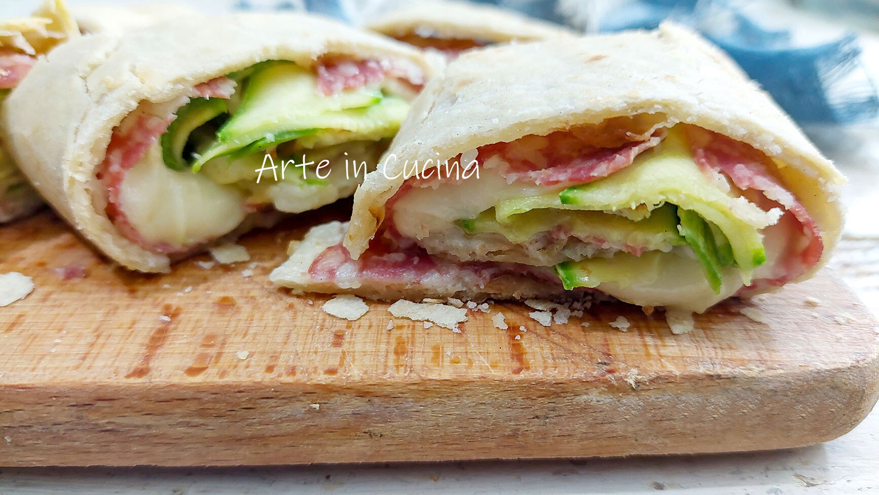 ENROLADINHOS de PIADINA com ABOBRINHAS e salame