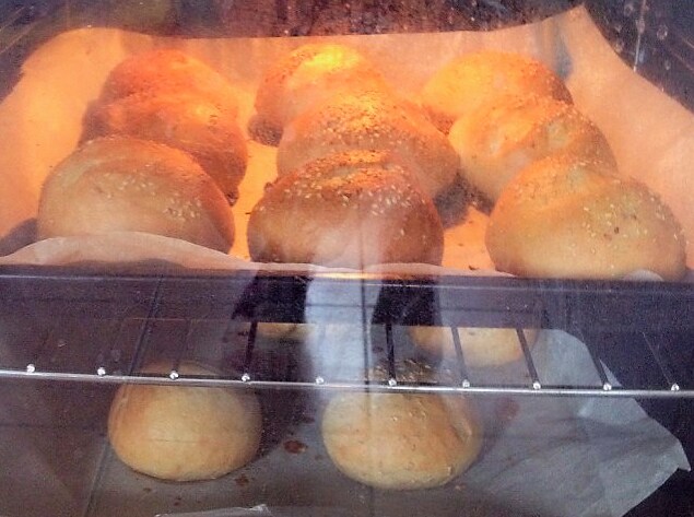 Os pãezinhos de buffet da rotisserie siciliana