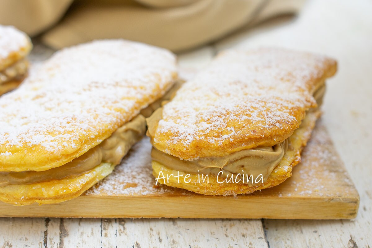 LINGUAS DE FOLHADO ao café