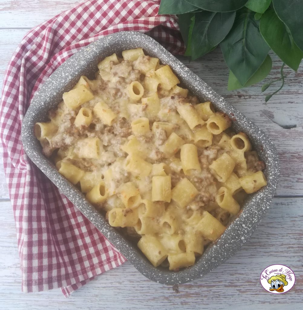 MACARRÃO DE FORNO COM MOLHO BRANCO