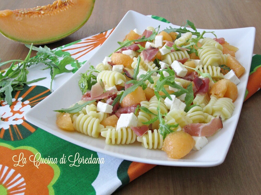 MACARRÃO FRIO COM MELÃO E PRESUNTO o macarrão do verão