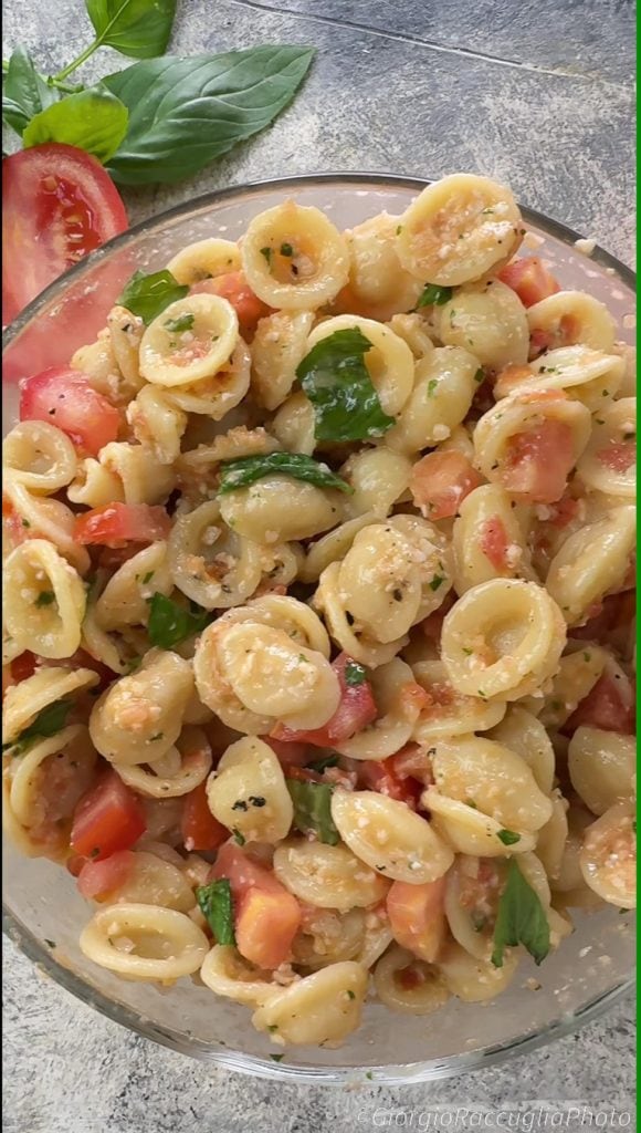 macarrão frio com pesto à trapanese